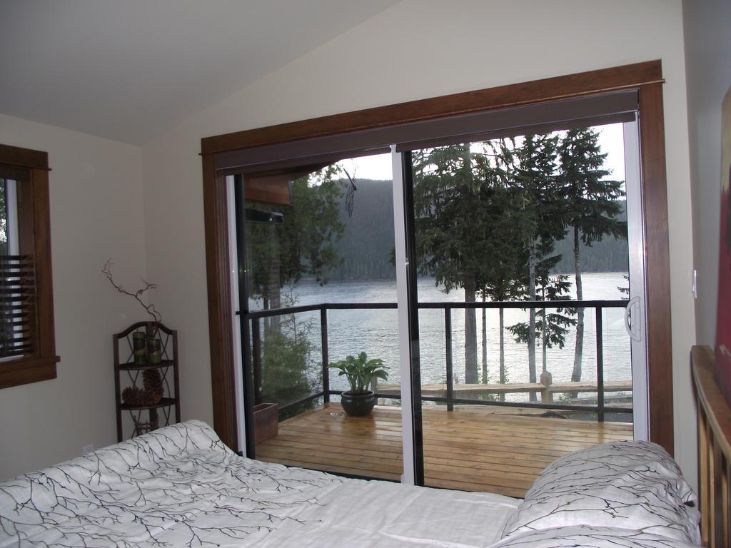 Wild Coast Chalets Port Renfrew Kültér fotó