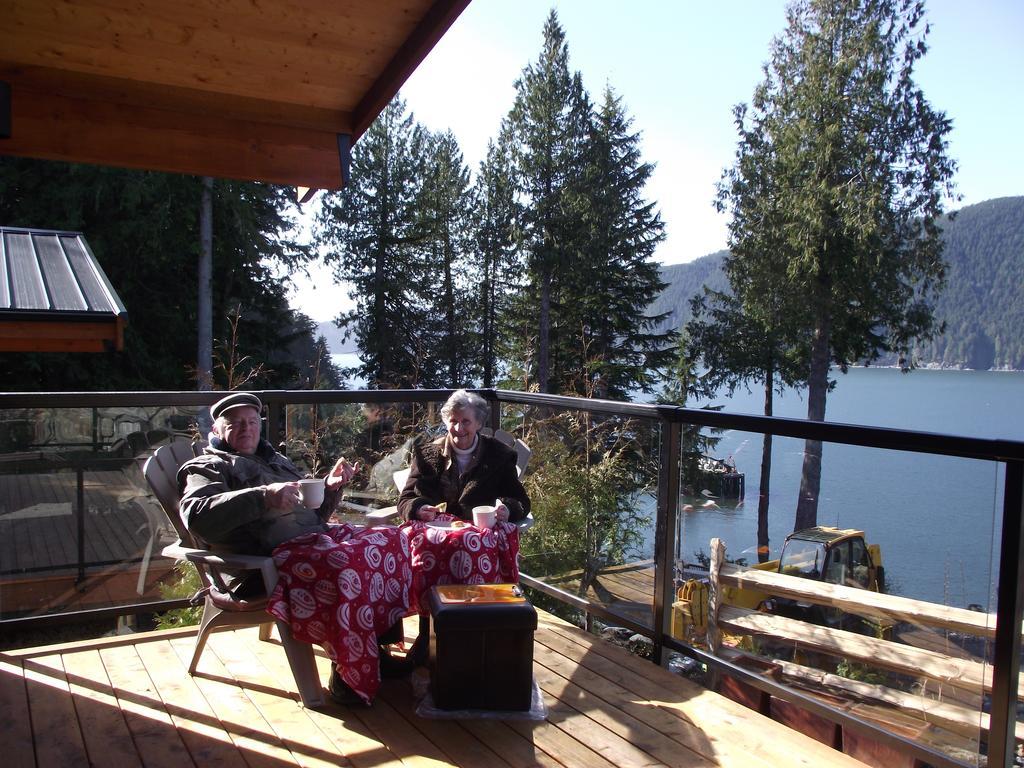 Wild Coast Chalets Port Renfrew Szoba fotó